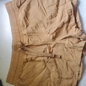 Linen Drawstring Shorts